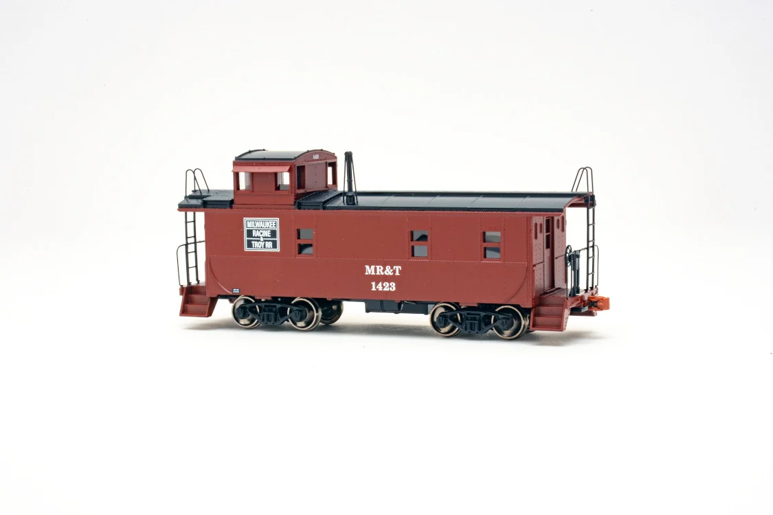 Milwaukee, Racine & Troy HO Scale Steel Cupola Caboose - Road Number 1407 2 Milwaukee, Racine & Troy HO Scale Steel Cupola Caboose - Road Number 1407