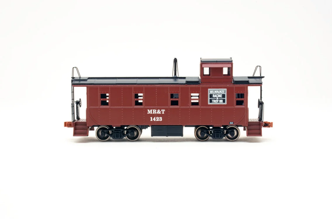 Milwaukee, Racine & Troy HO Scale Steel Cupola Caboose - Road Number 1407 3 Milwaukee, Racine & Troy HO Scale Steel Cupola Caboose - Road Number 1407